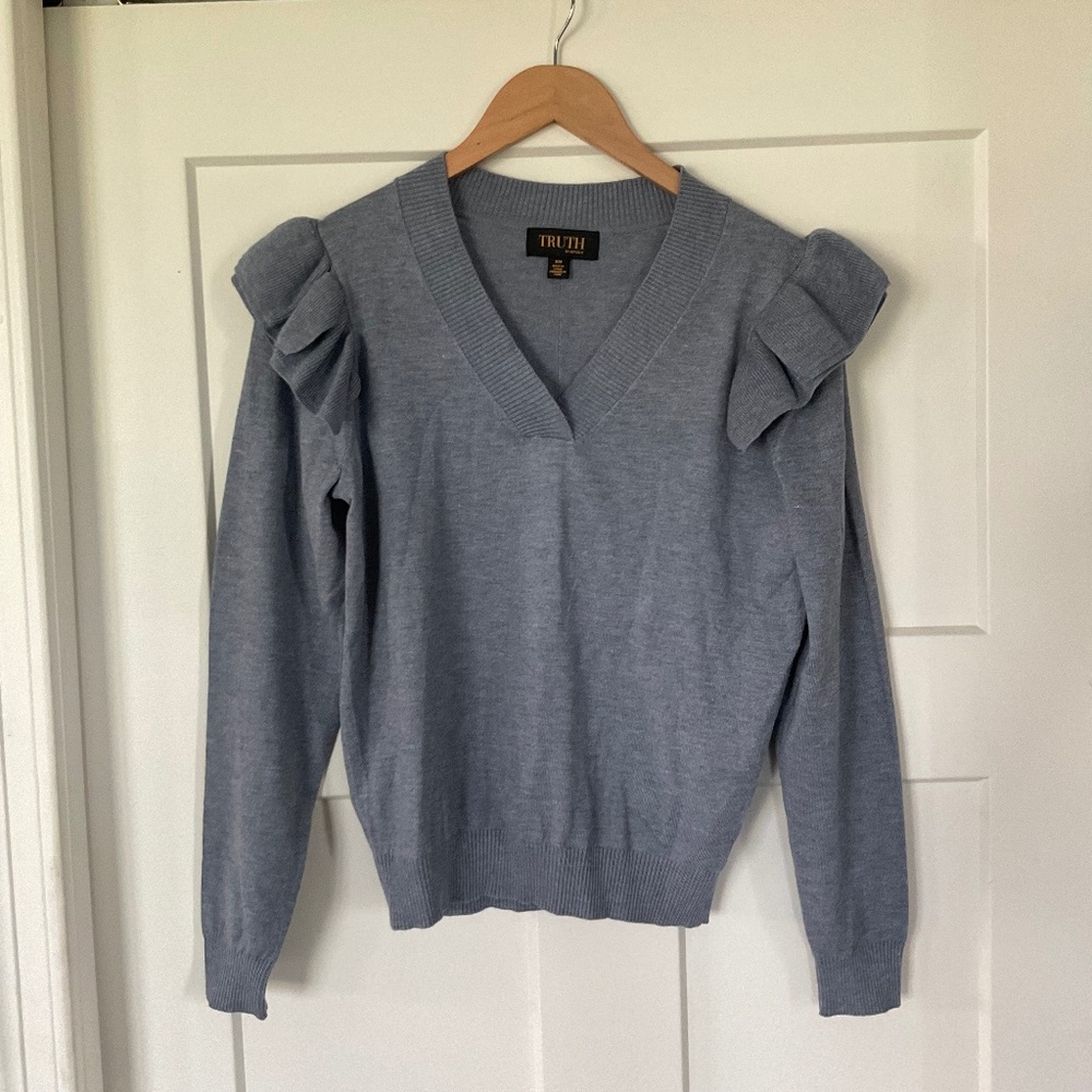 Truth by Republic Pull Over Sweater Women BlueGray Ruffle Shoulder V Neck Medium